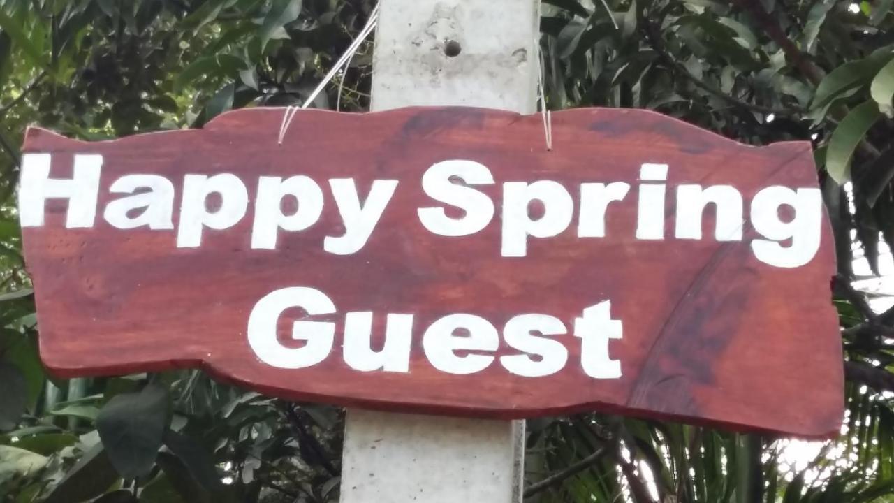Happy Spring Guest Acomodação com café da manhã Mirissa Exterior foto